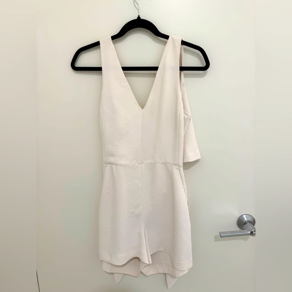 Aritzia Wilfred Size 4 Tie-Back Romper